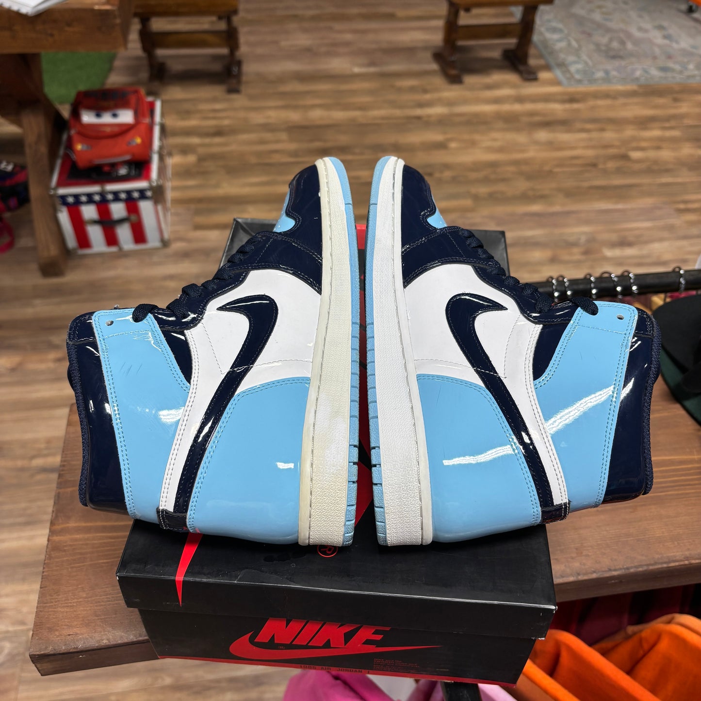 Jordan 1 'Blue Chill' Size 11.5W/10M