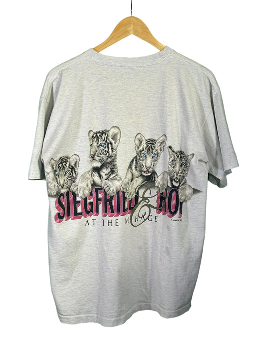 Vintage 90's Siegfried and Roy at the Mirage Tigers Graphic Tee Size Large