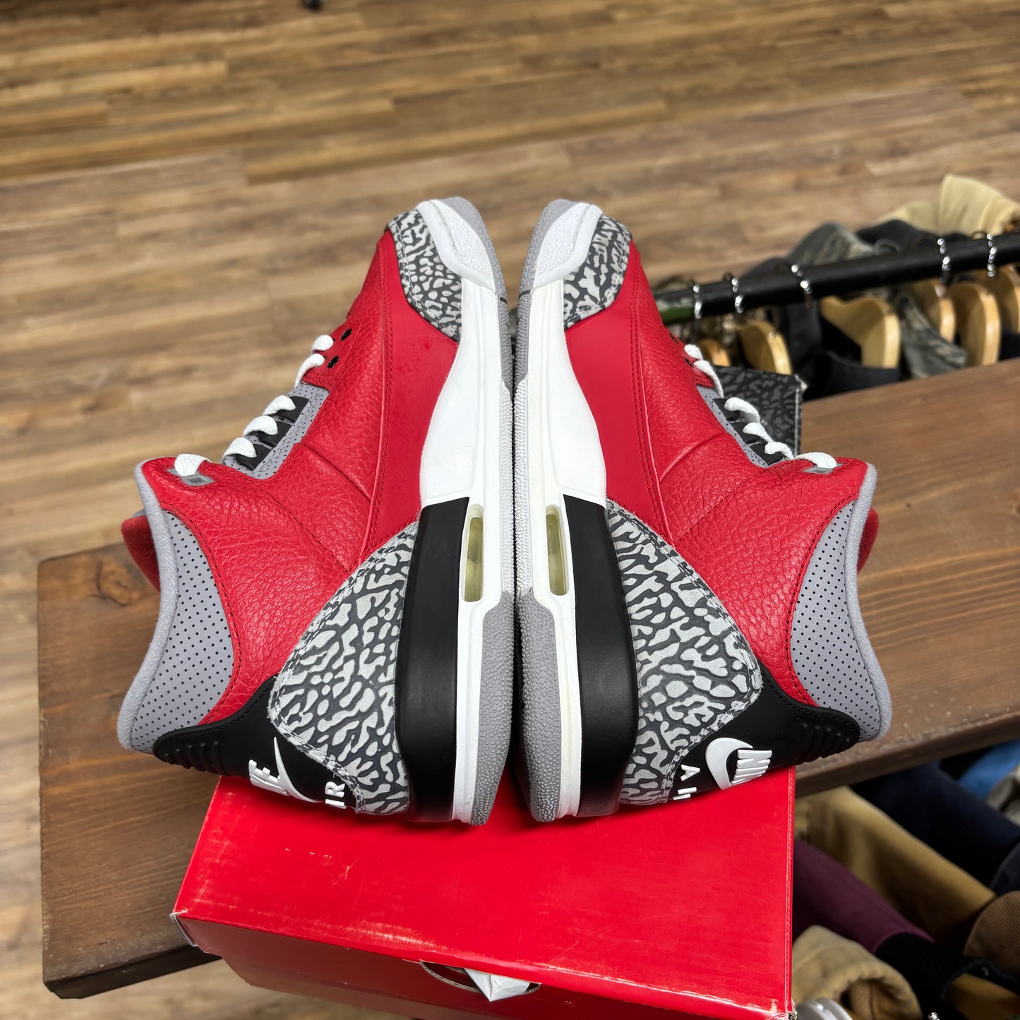Jordan 3 'Unite' Size 7Y