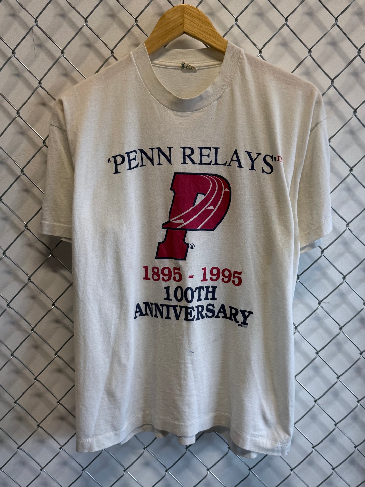 Vintage 1995 Penn Relays Marathon Graphic Tee Size Large