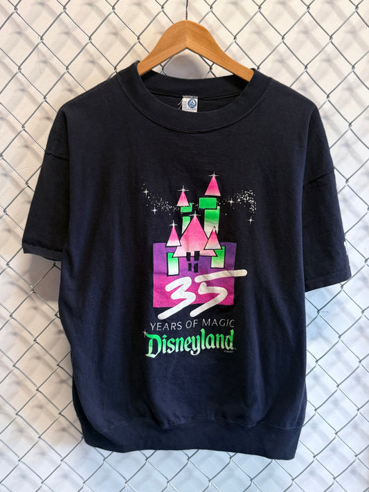 Vintage 1999 Disney 35 Years of Magic Disneyland Graphic Tee Size Large