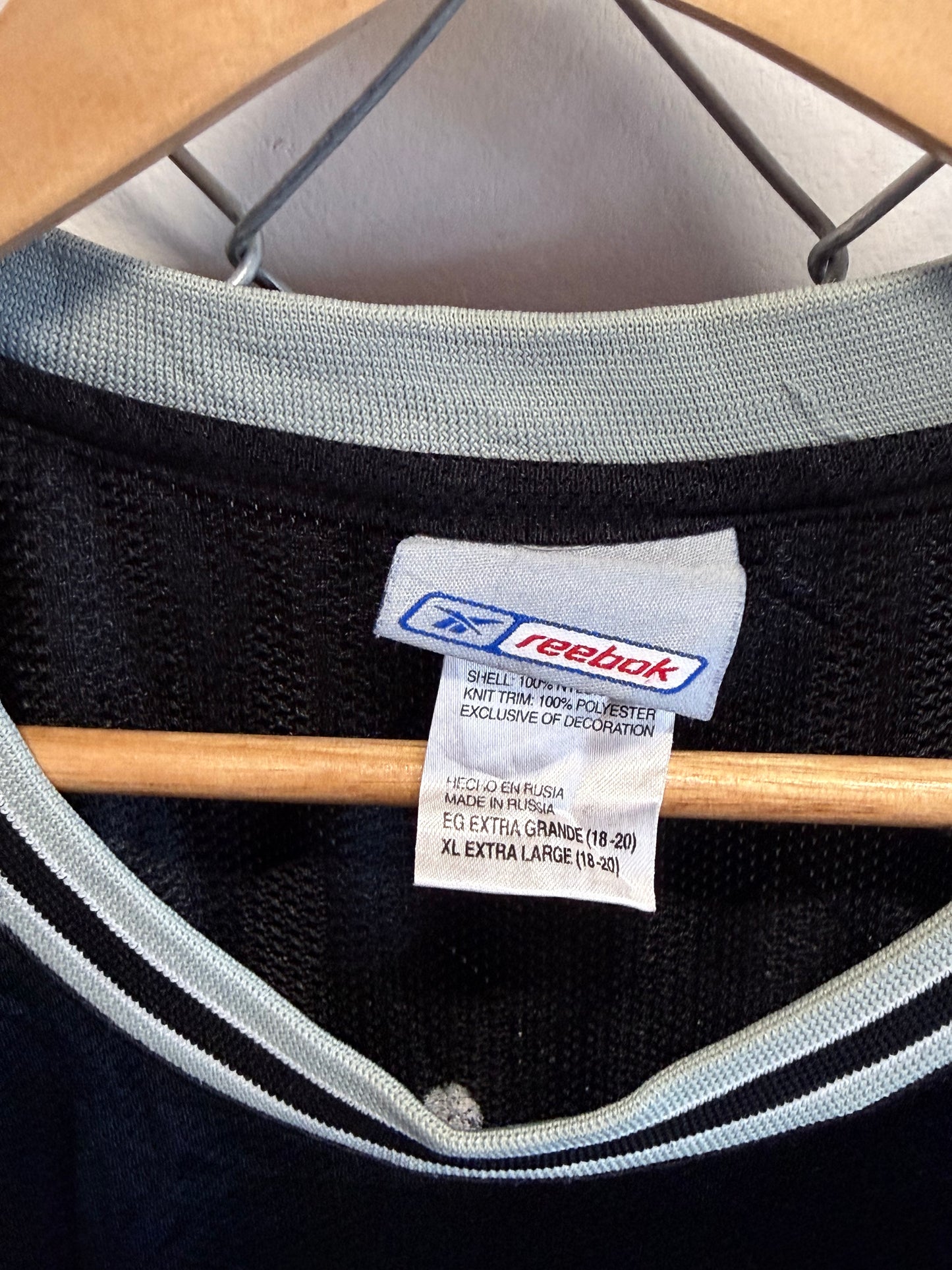 Vintage Y2K San Antonio Spurs Tony Parker Faded Jersey Size XL Youth