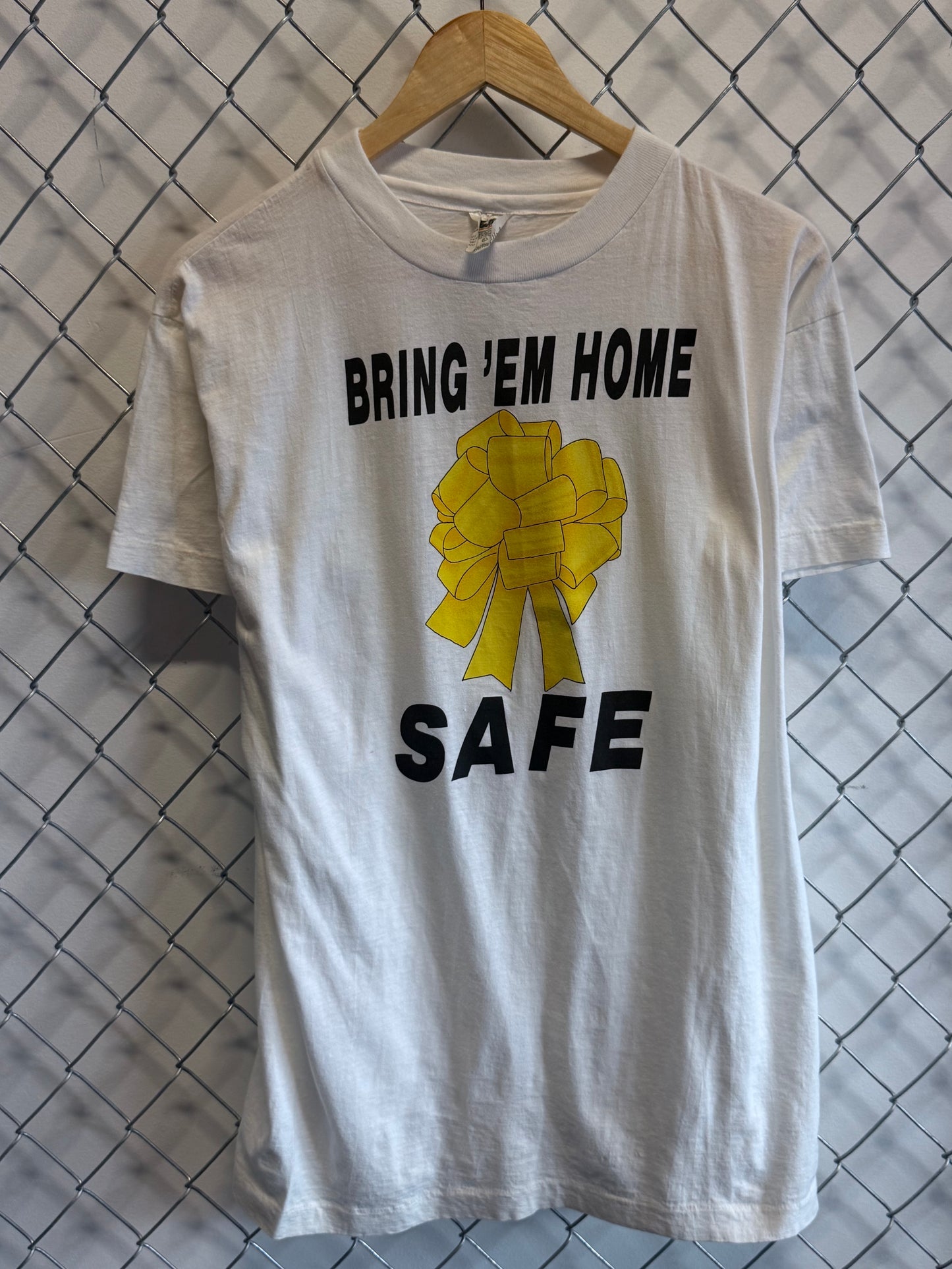 Vintage 90's Bring Em Home Safe Yellow Ribbon Graphic Tee Size Large