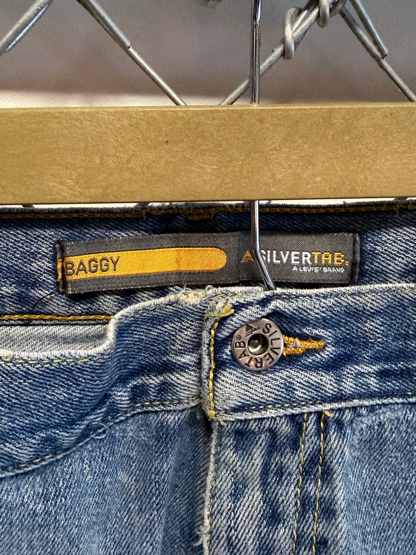 Vintage Y2K Levi's Silver Tab Baggy Denim Jeans Size 38x29