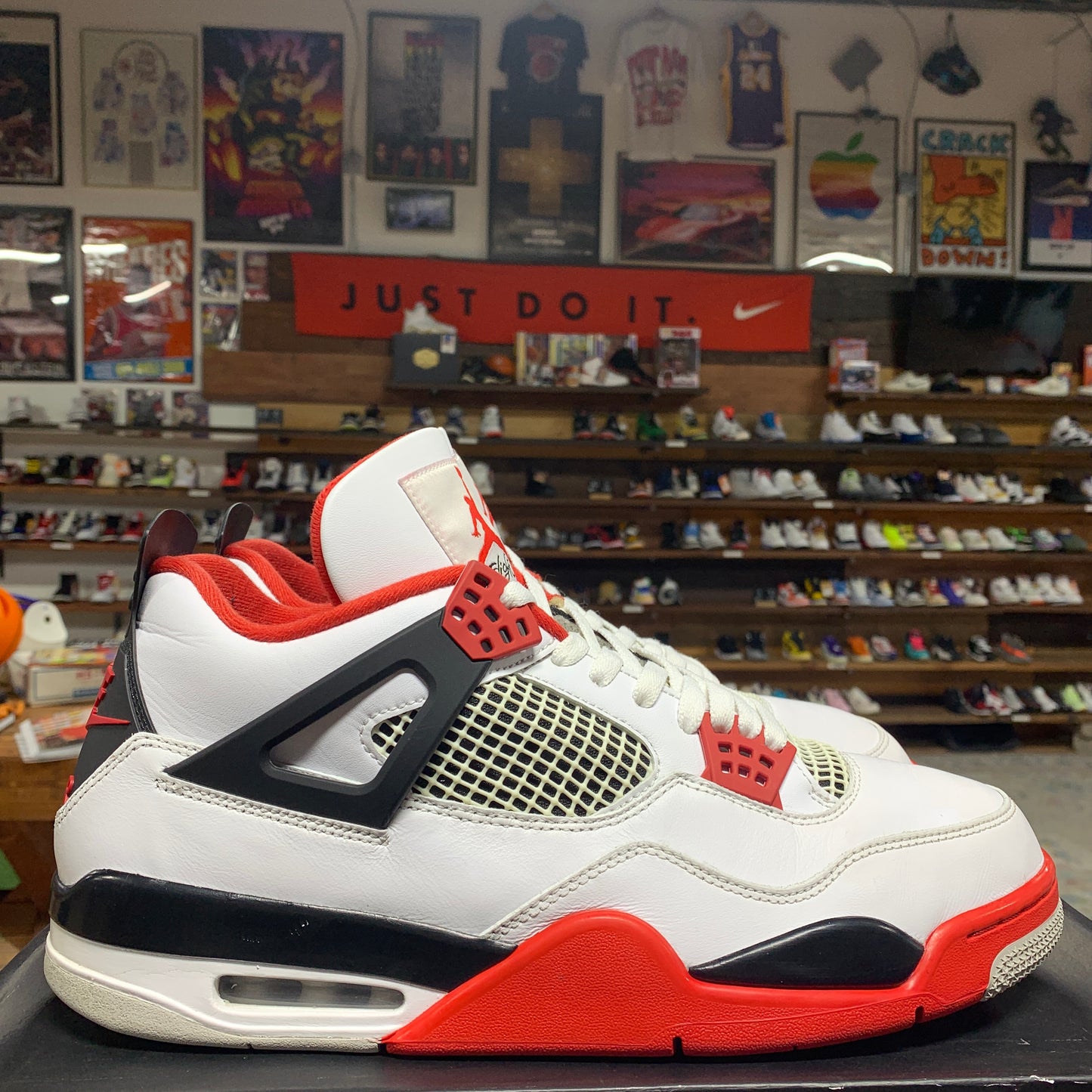 Jordan 4 'Fire Red' Size 13