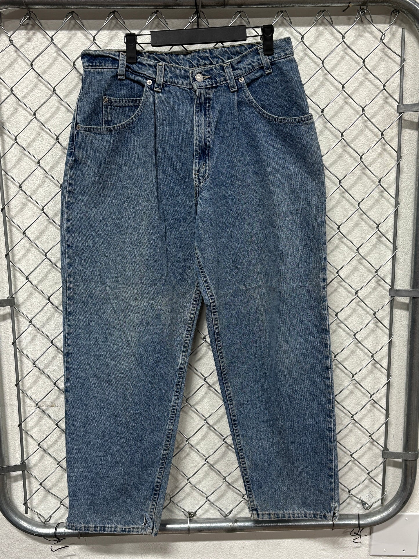 Vintage 90's Levi's L2 White Tab Baggy Fit Skater Denim Jeans Size 33x28