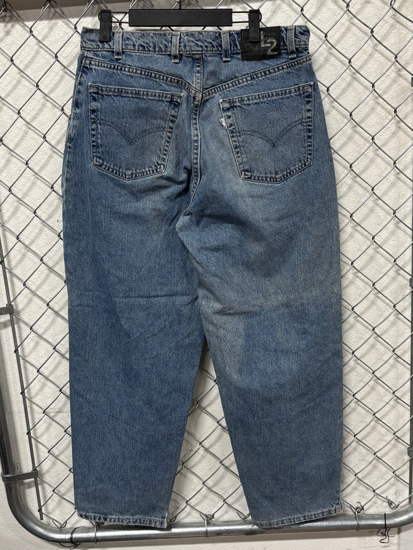 Vintage 90's Levi's L2 White Tab Baggy Fit Skater Denim Jeans Size 33x28