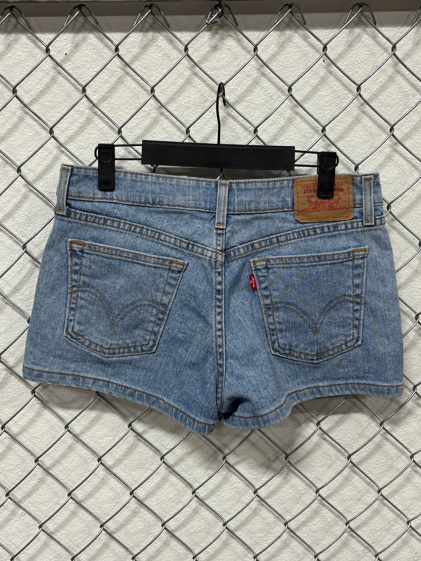 Levi's Women's Super Low Stretch Denim Shorts Size 7
