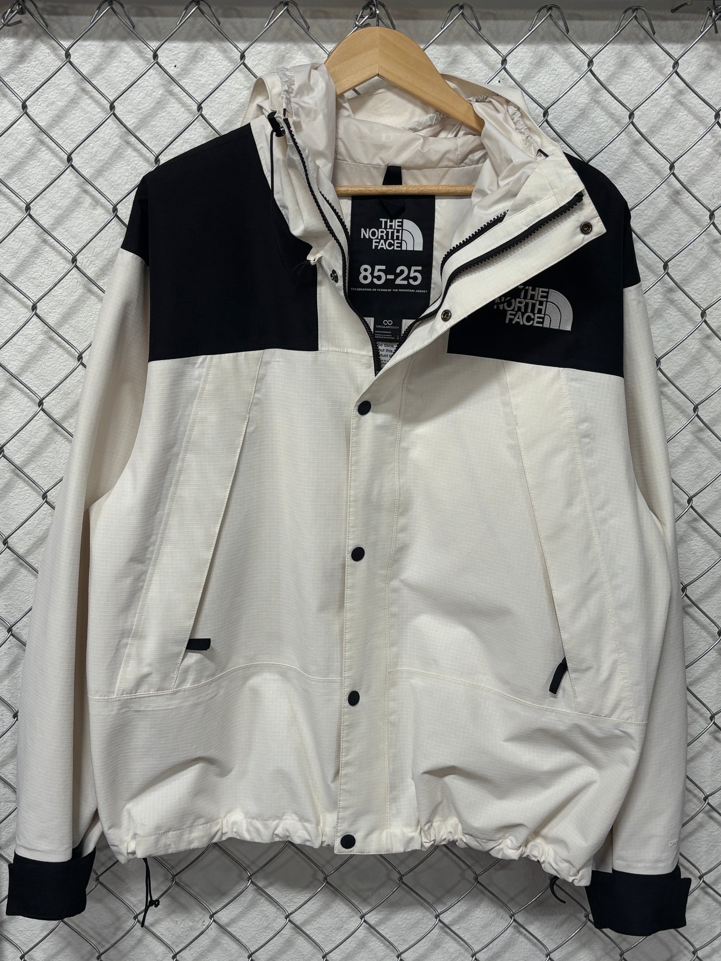 The North Face 40 Year Anniversary Mountain Parka Jacket Size Large