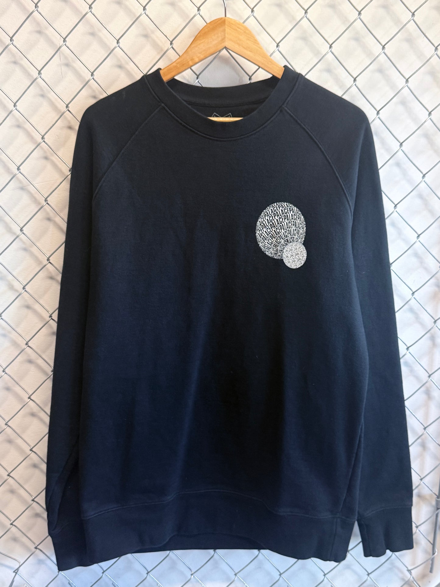 Palace If You Ain't There Globe Black Sweater Size XL
