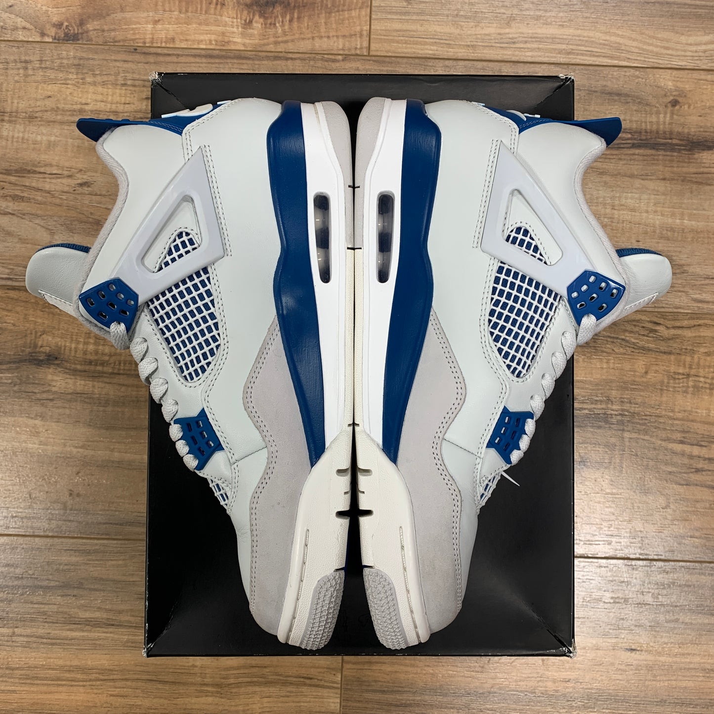 Jordan 4 'Military Blue' Size 9.5