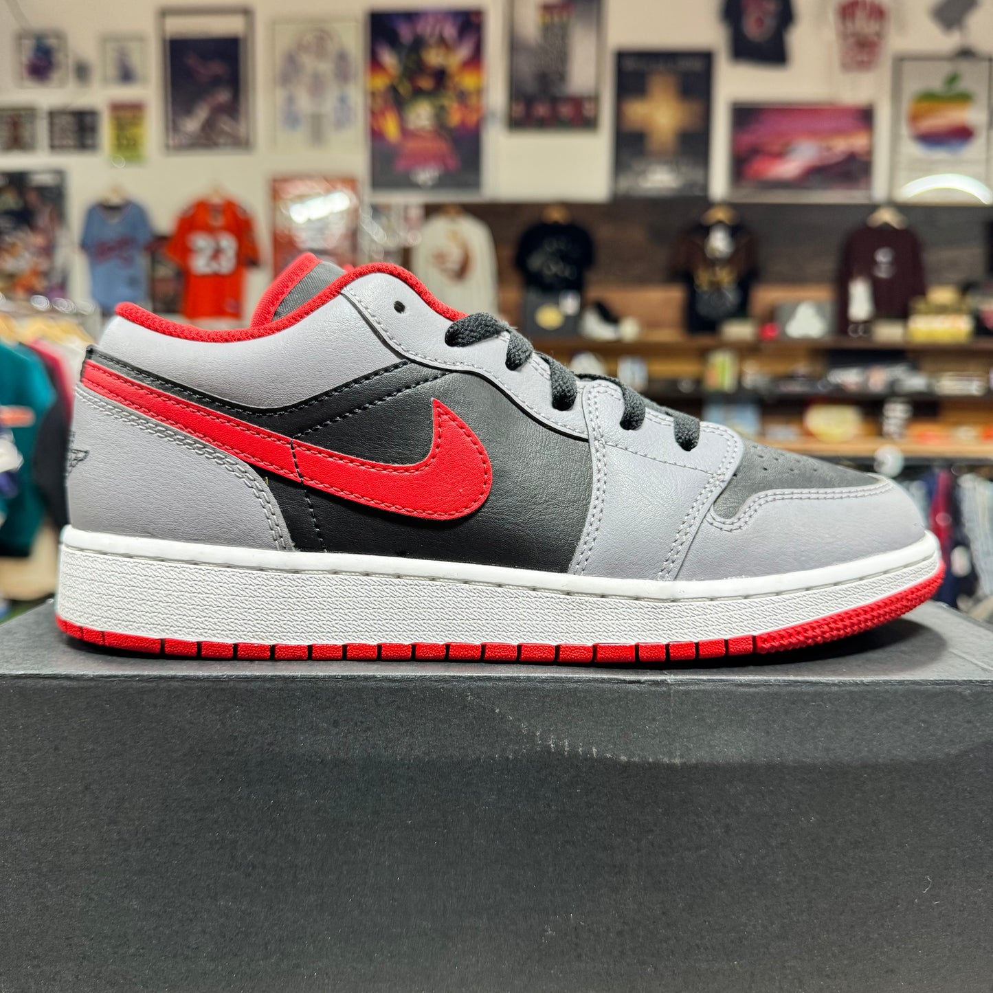 Jordan 1 Low 'Cement Fire Red' Size 6.5Y