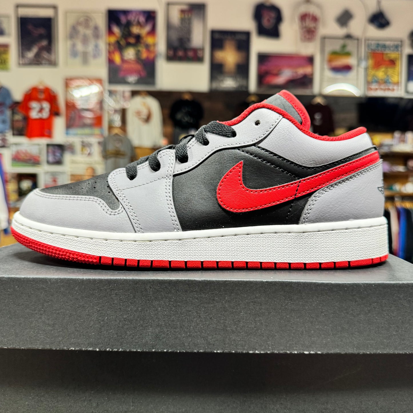 Jordan 1 Low 'Cement Fire Red' Size 6.5Y