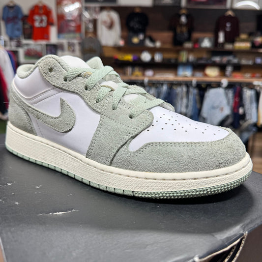 Jordan 1 Low 'White Seafoam' Size 6.5Y