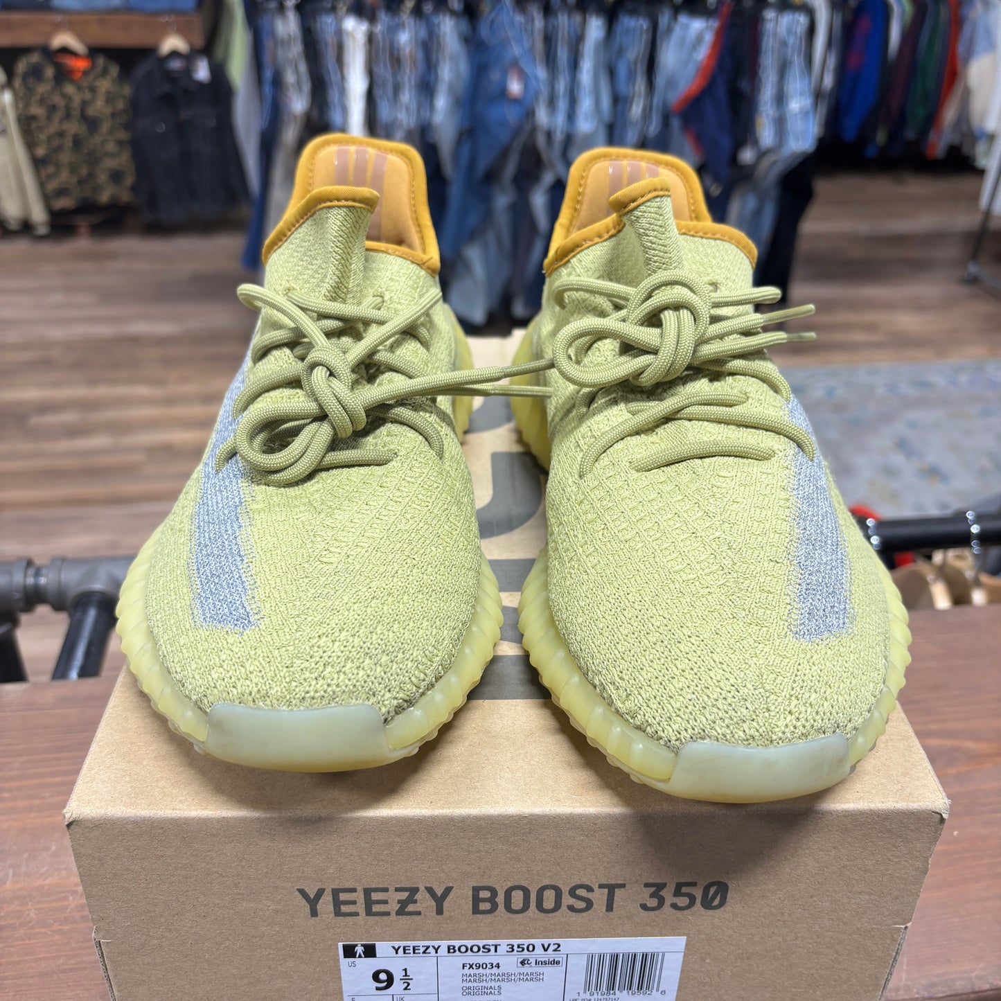 Yeezy 350 v2 'Marsh' Size 9.5