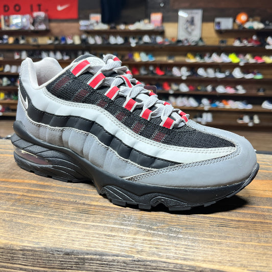 Nike Air Max 95 'Particle Grey Red' Size 6.5Y