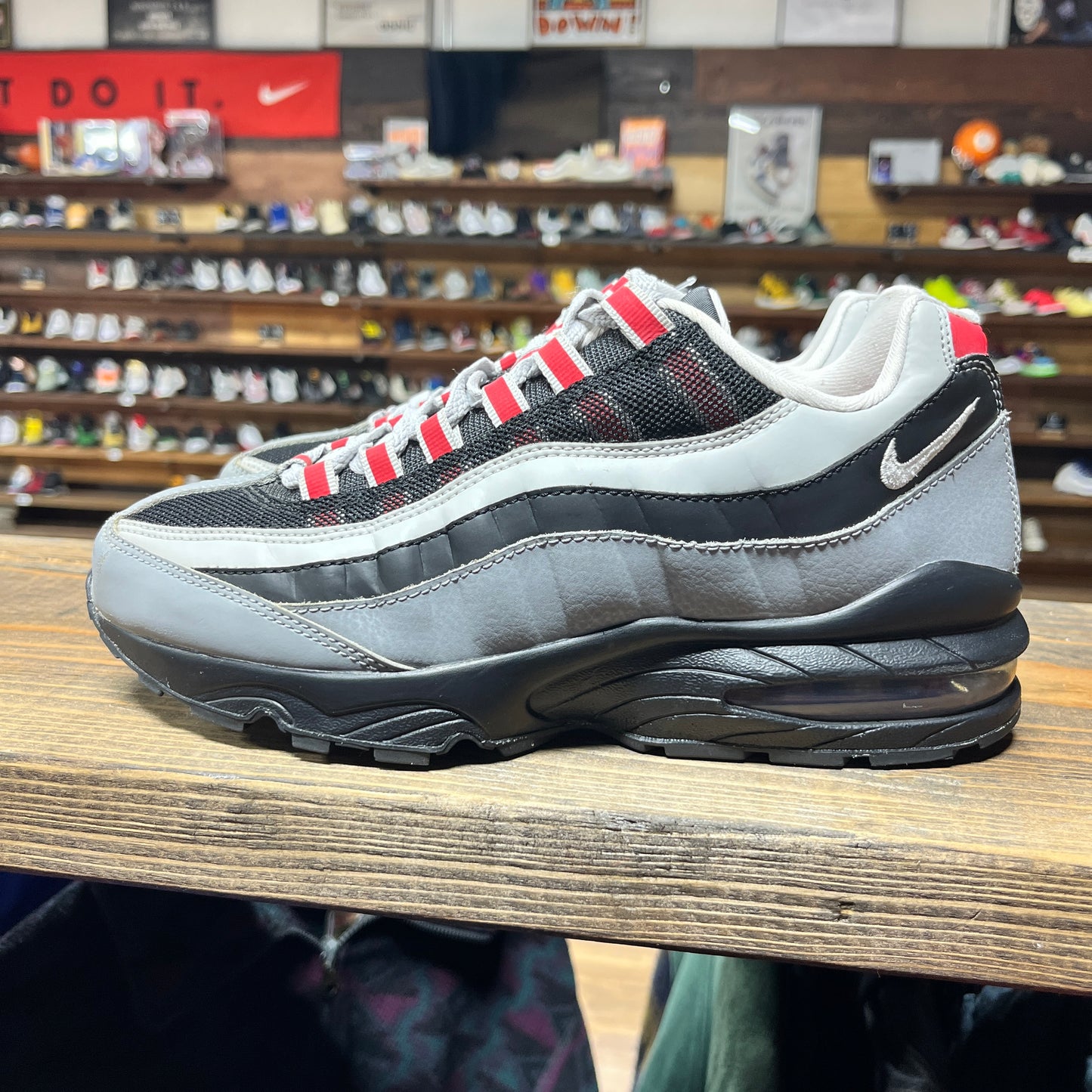 Nike Air Max 95 'Particle Grey Red' Size 6.5Y