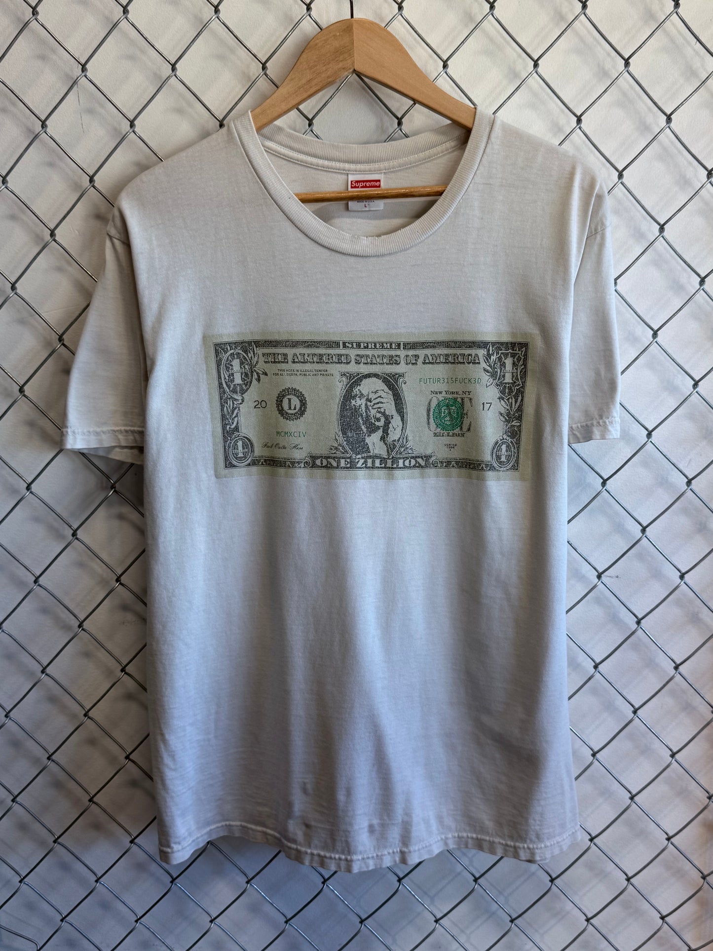 Supreme FW17 One Zillion Dollar White Graphic Tee Size Large