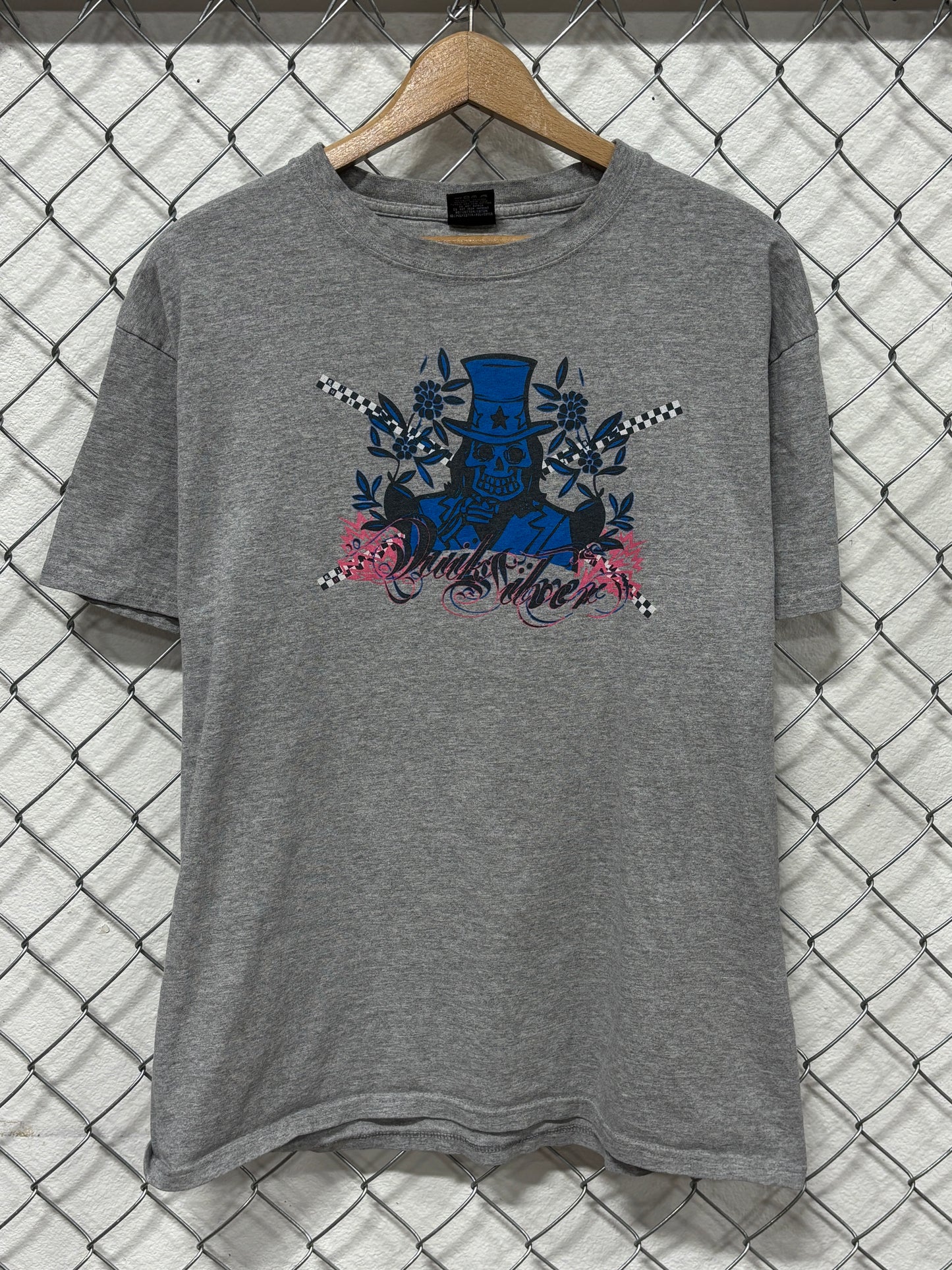 Vintage Y2K Quiksilver Boarding Graphic Tee Size Large