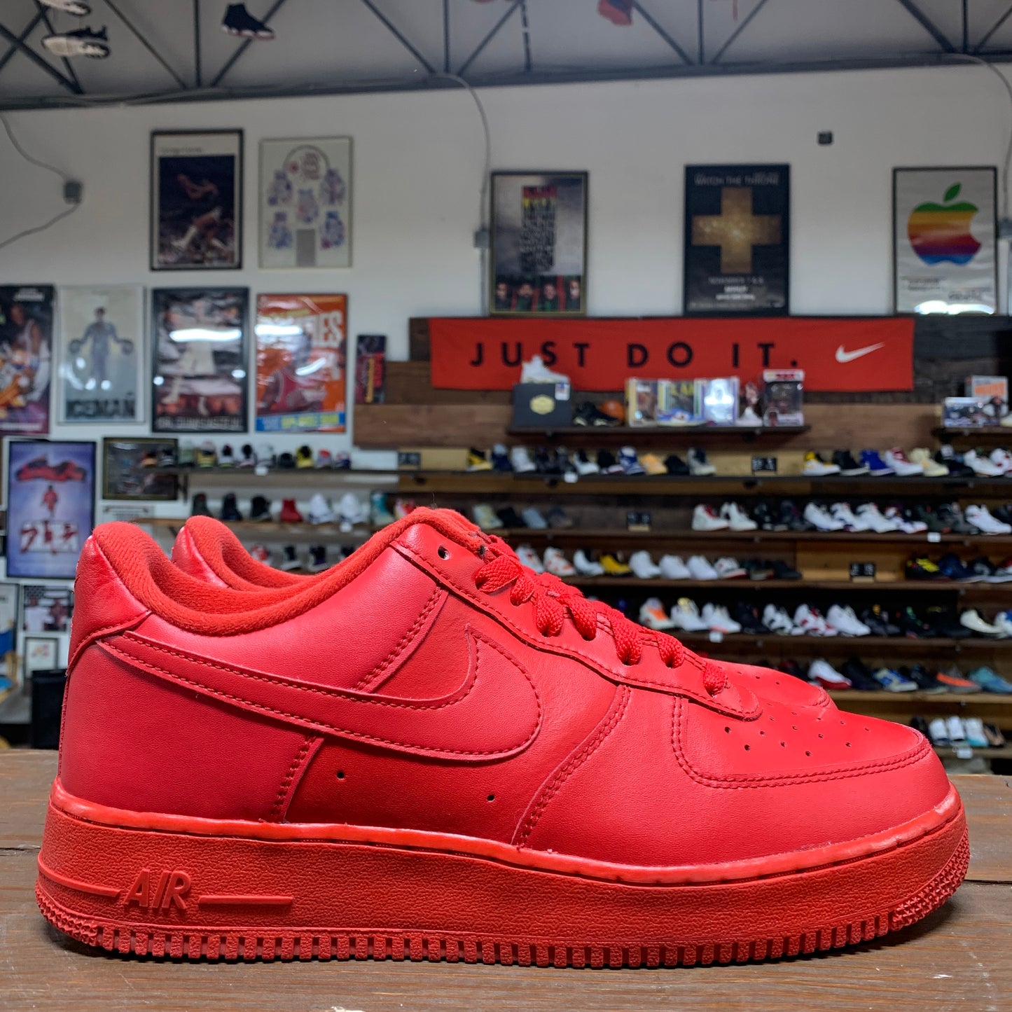 Nike Air Force 1 Low 'Triple Red' Size 9.5