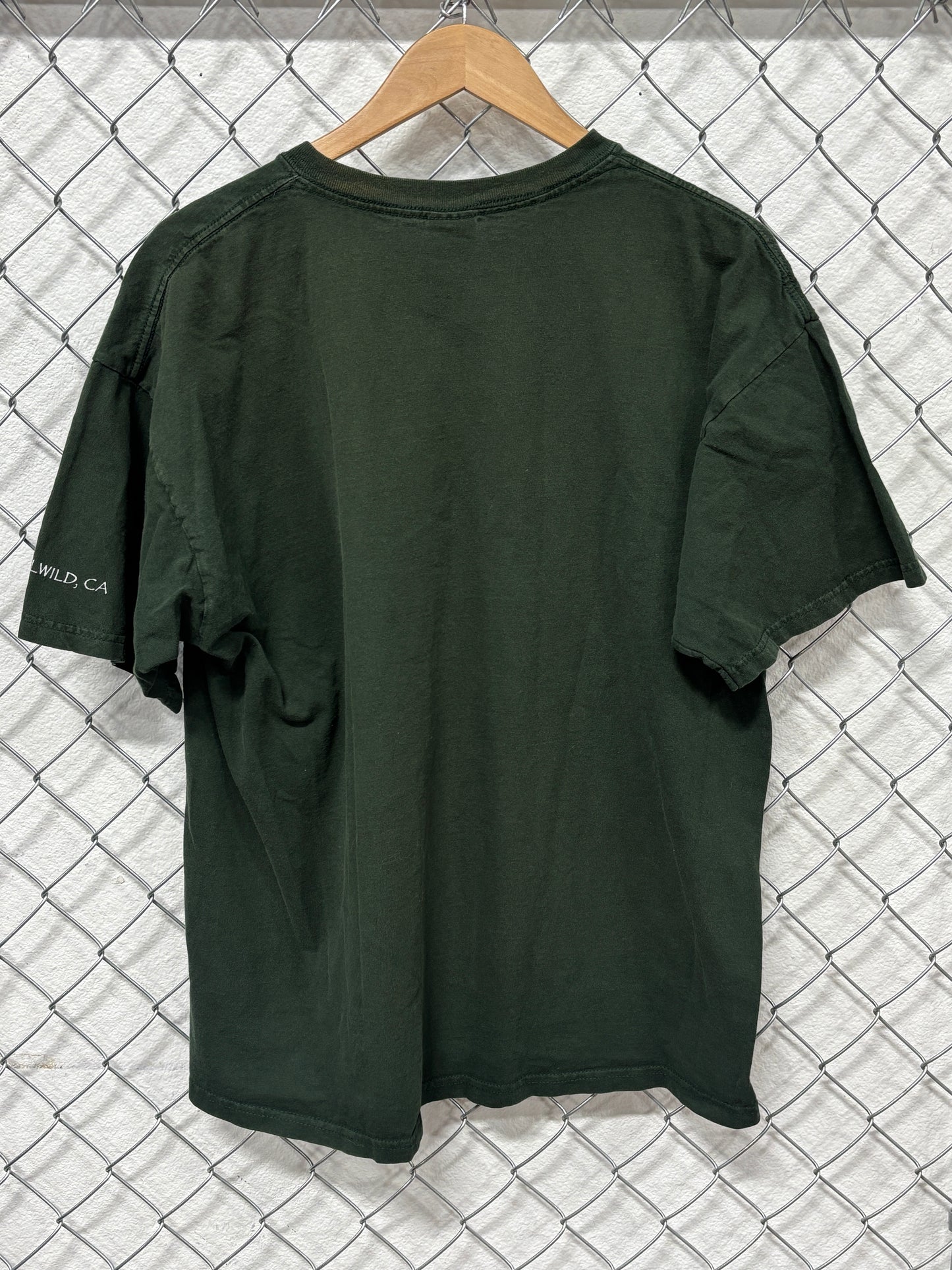 Vintage Y2K Wolf Pack Nature Graphic Tee Size XL