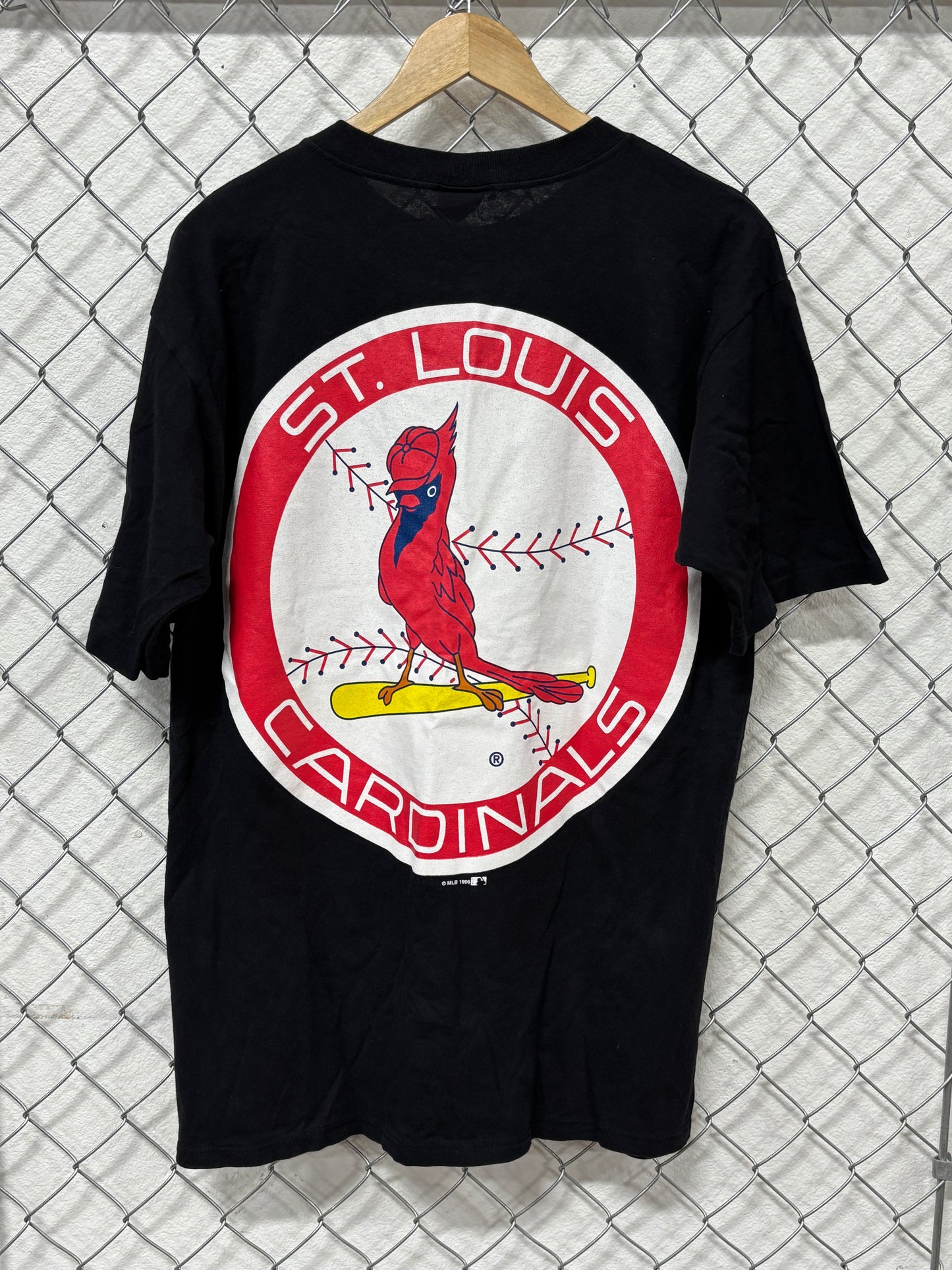 Vintage 90's Looney Tunes St. Louis Cardinals Taz Baseball Tee Size Large