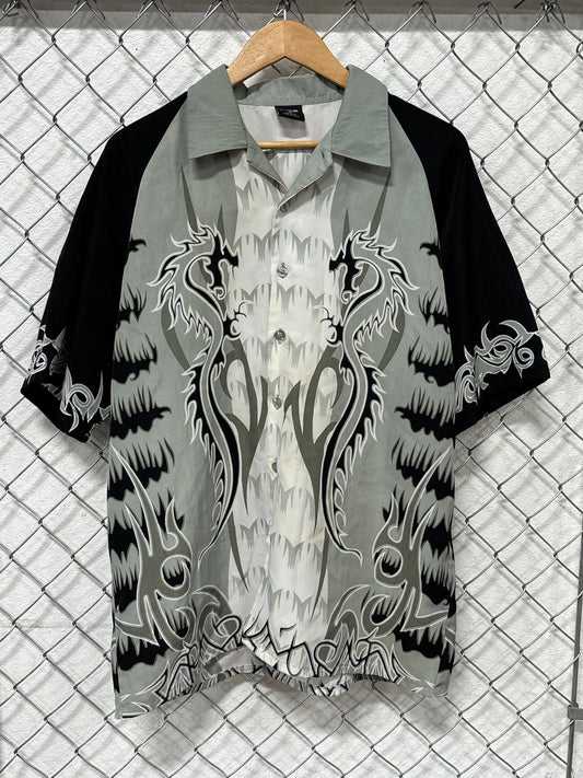 Vintage Y2K Dragon Print Short Sleeve Button Up Shirt Size Medium