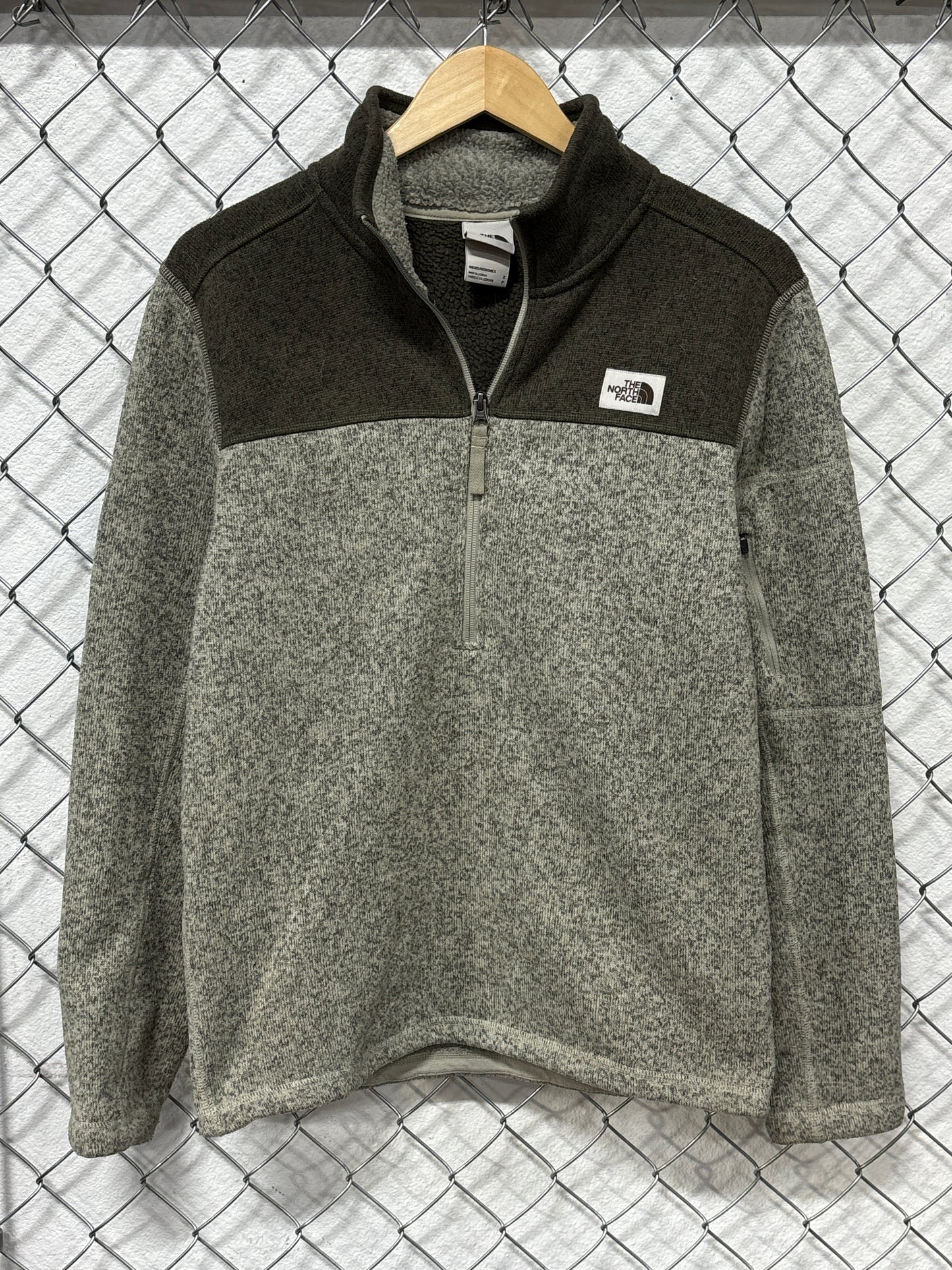 The North Face Two Toned Half Zip Fleece Sweater Size Small