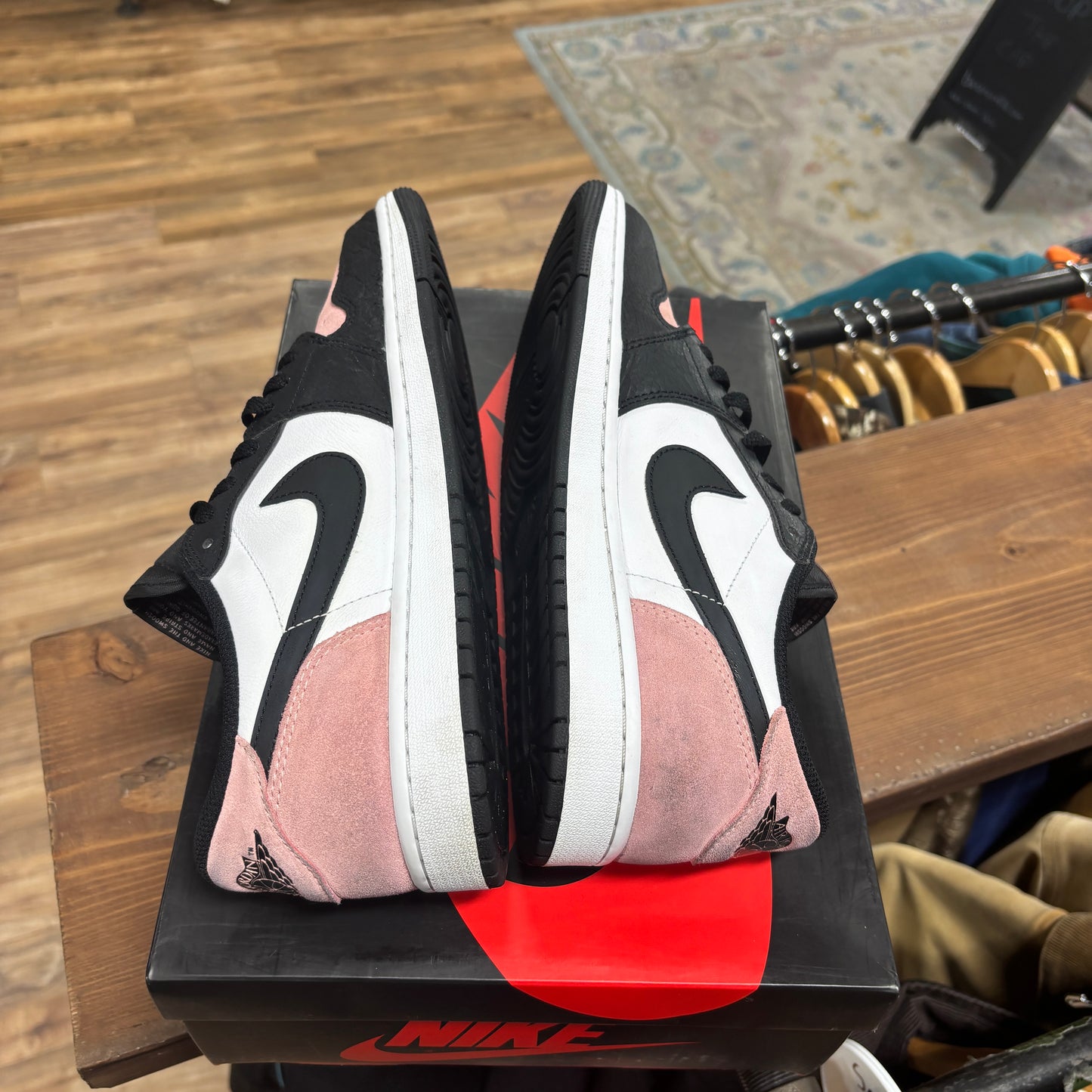 Jordan 1 Low 'Bleached Coral' Size 11