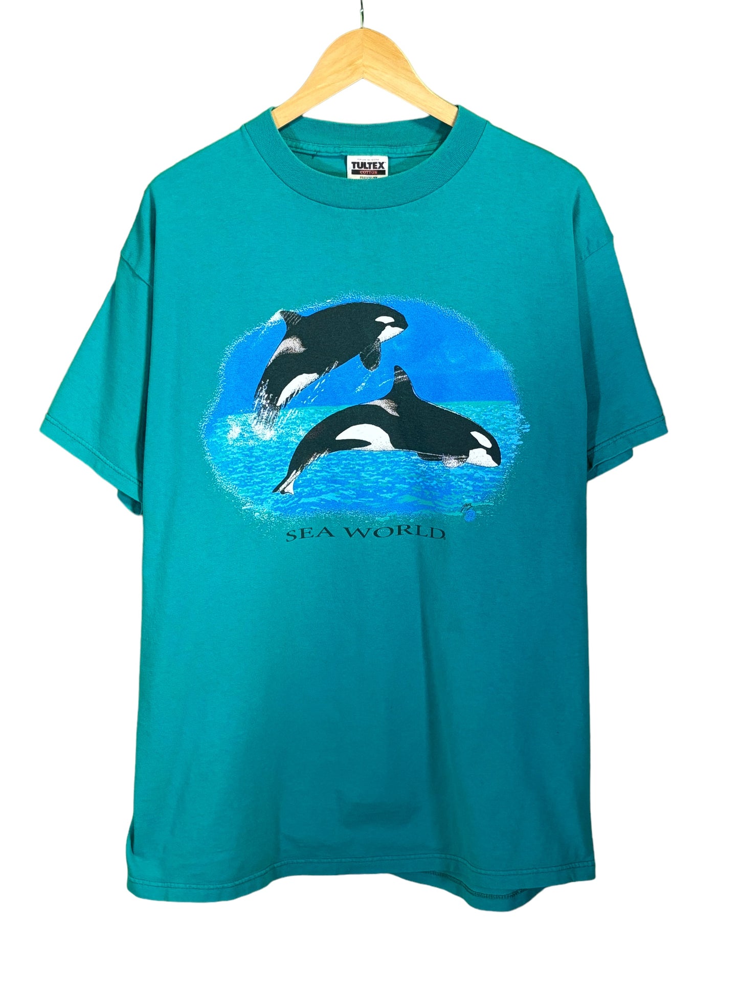 Vintage 90's Tultex Seaworld Orca Whale Nature Graphic Tee Size XL
