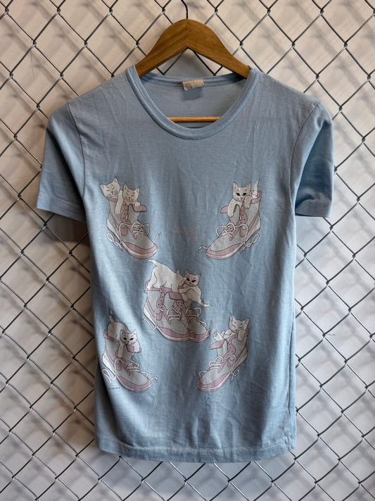 Vintage 90's Nike Kittens in Sneakers Cartoon Graphic Tee Size Medium