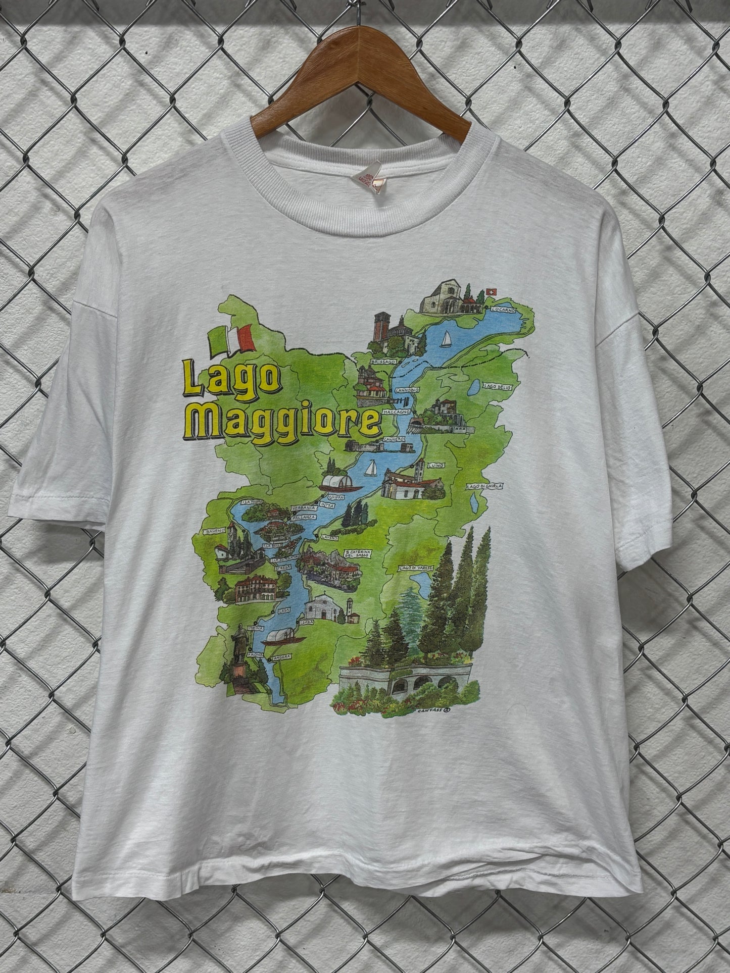 Vintage 90's Italian Map Graphic Tee Size Medium