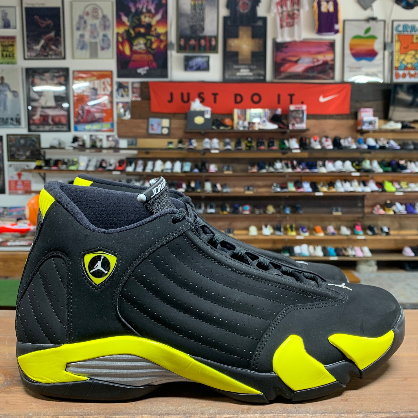 Jordan 14 'Thunder' Size 13