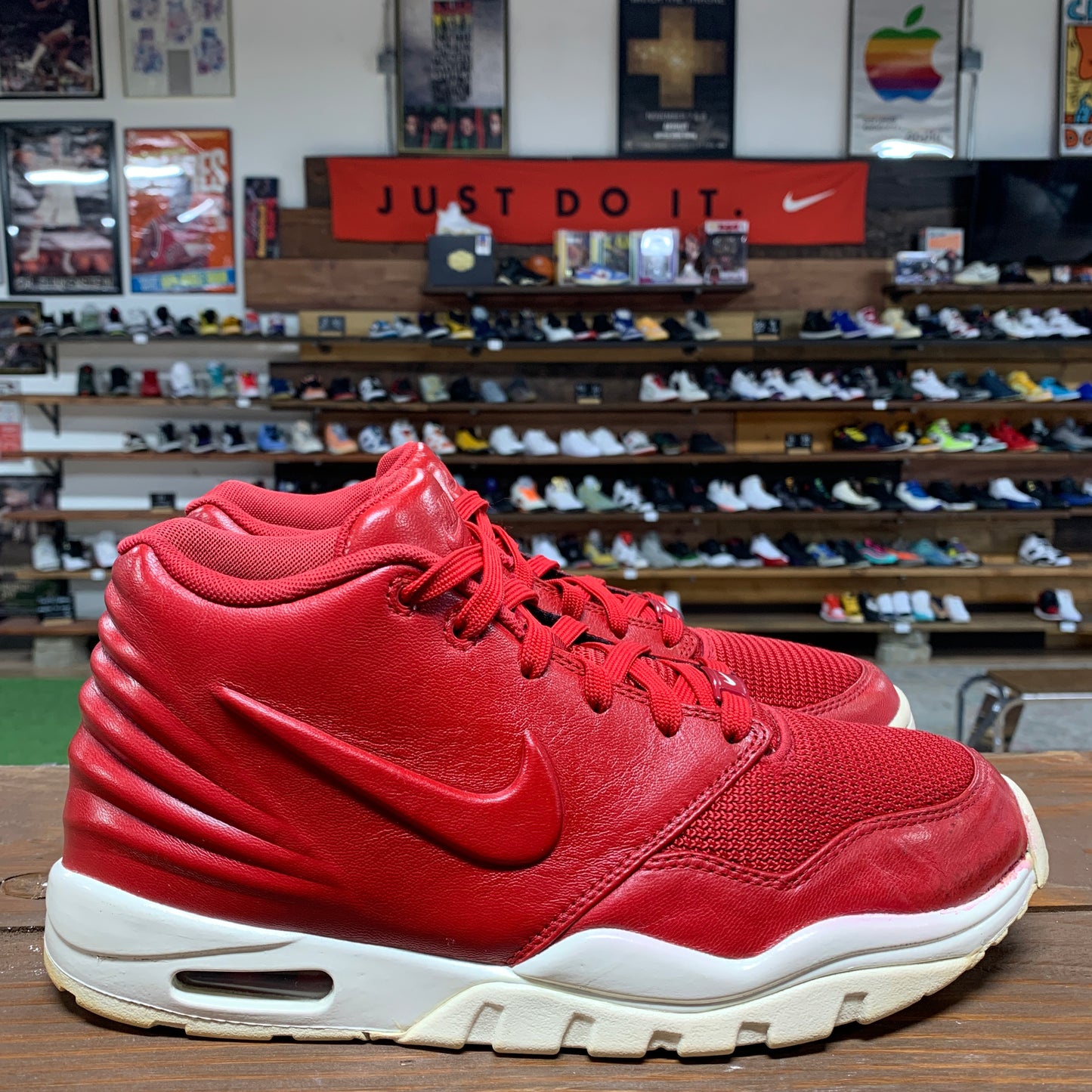 Nike Air Entertainer 'Gym Red' Size 8.5
