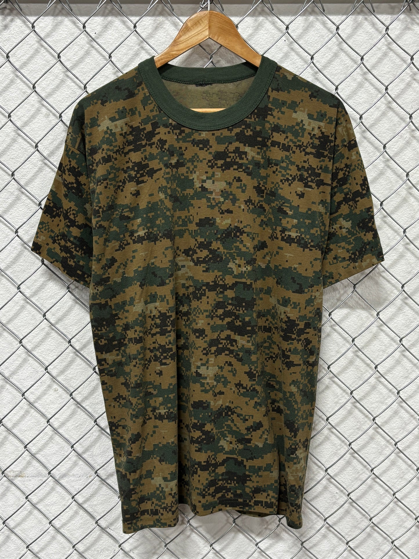 Vintage 90's Military Digital Camo Tee Size Medium