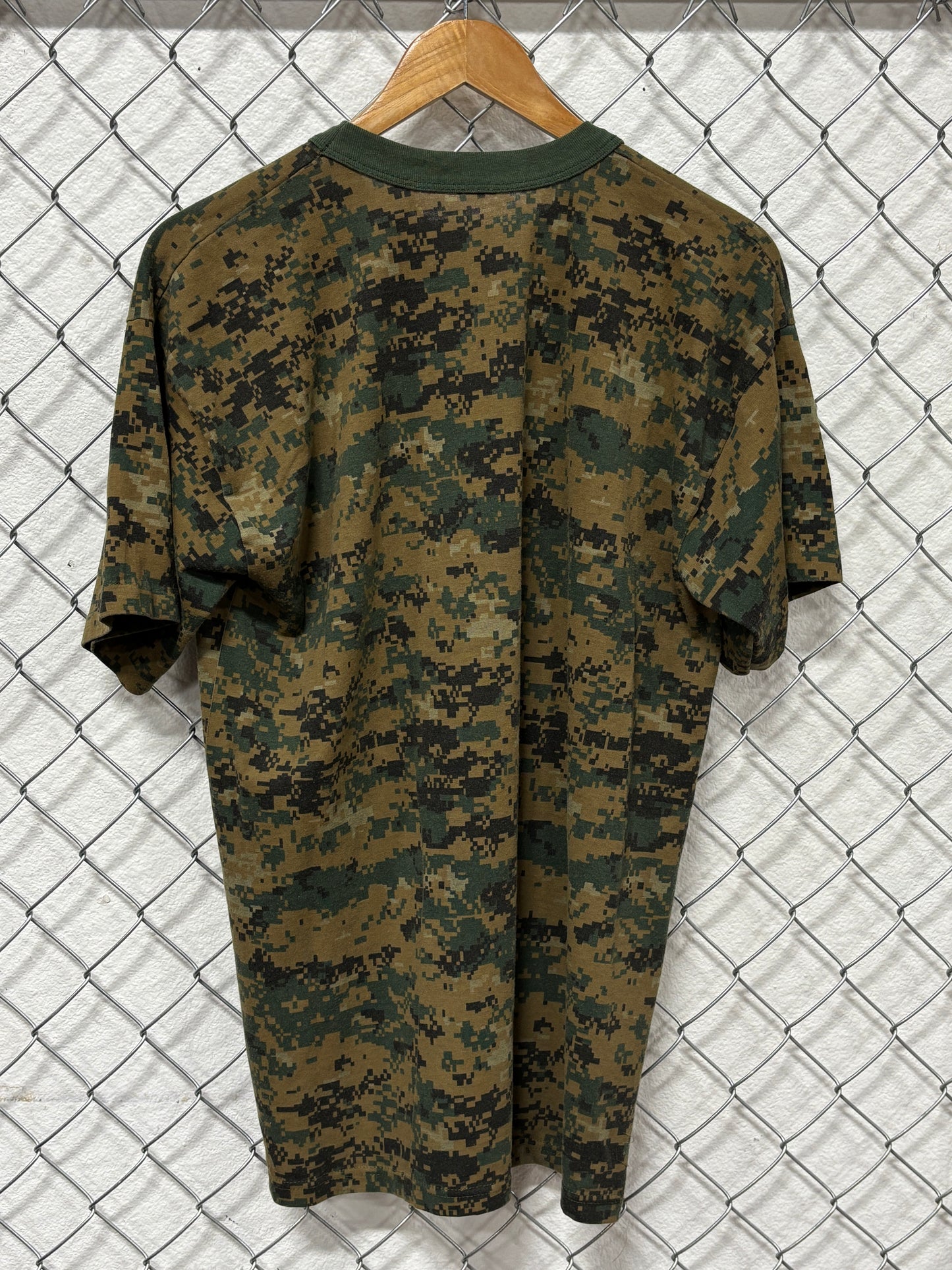 Vintage 90's Military Digital Camo Tee Size Medium