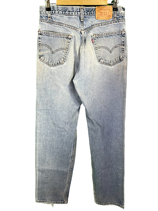 Vintage 90's Levi's 550 Light Wash Distressed Denim Jeans Size 30x34