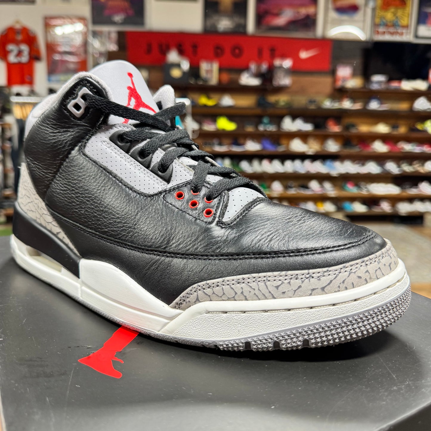 Jordan 3 'Black Cement' Size 11.5