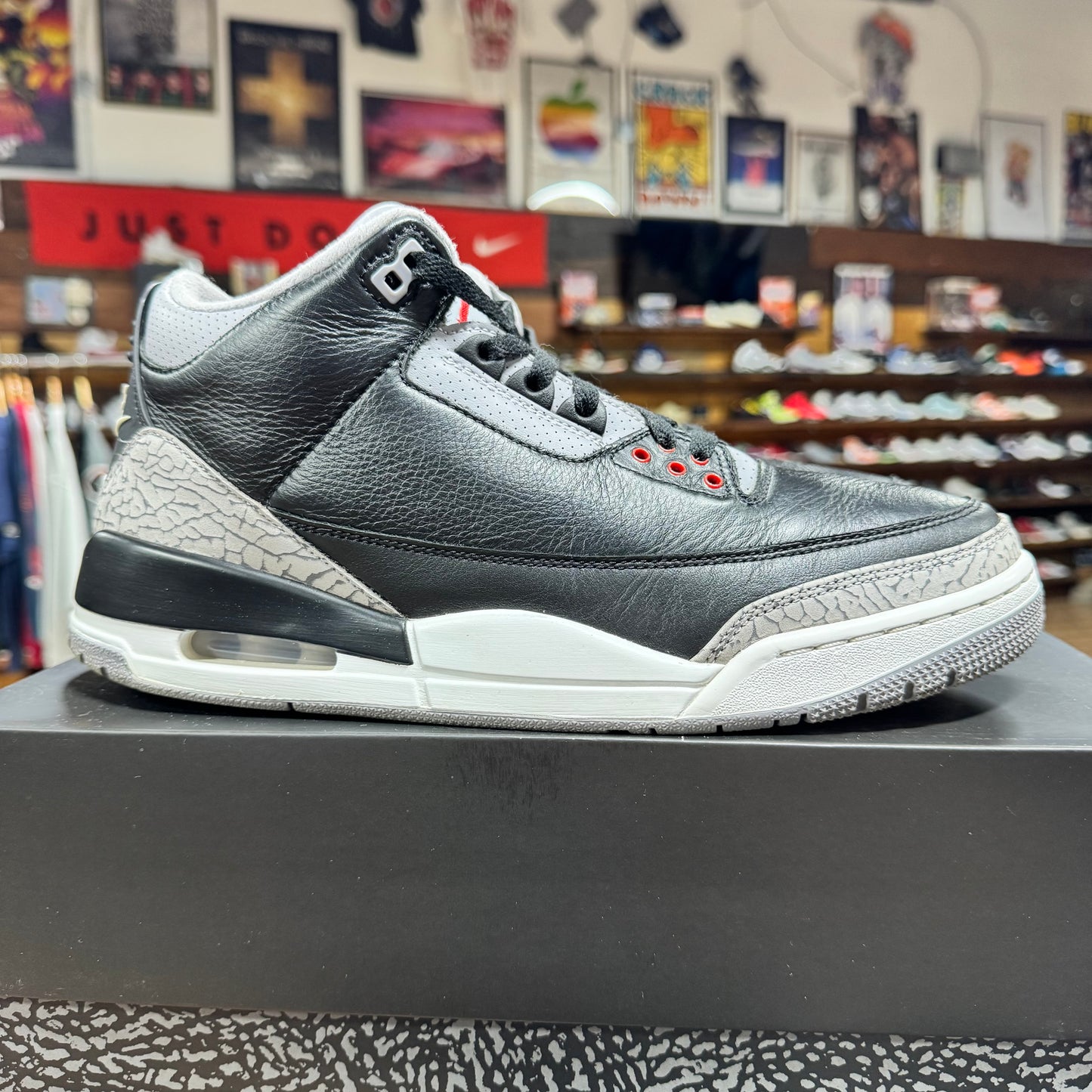 Jordan 3 'Black Cement' Size 11.5