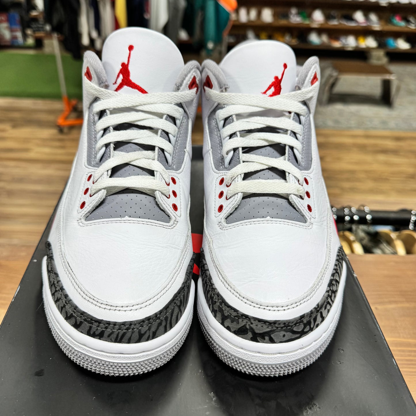 Jordan 3 'Fire Red' Size 9