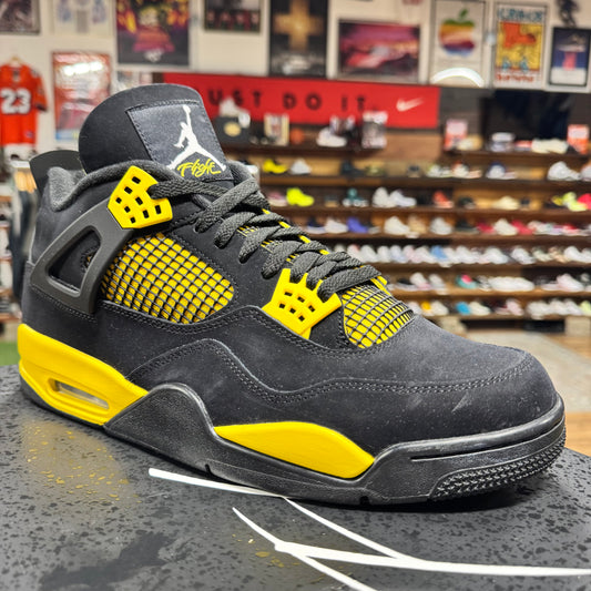 Jordan 4 'Thunder' Size 13