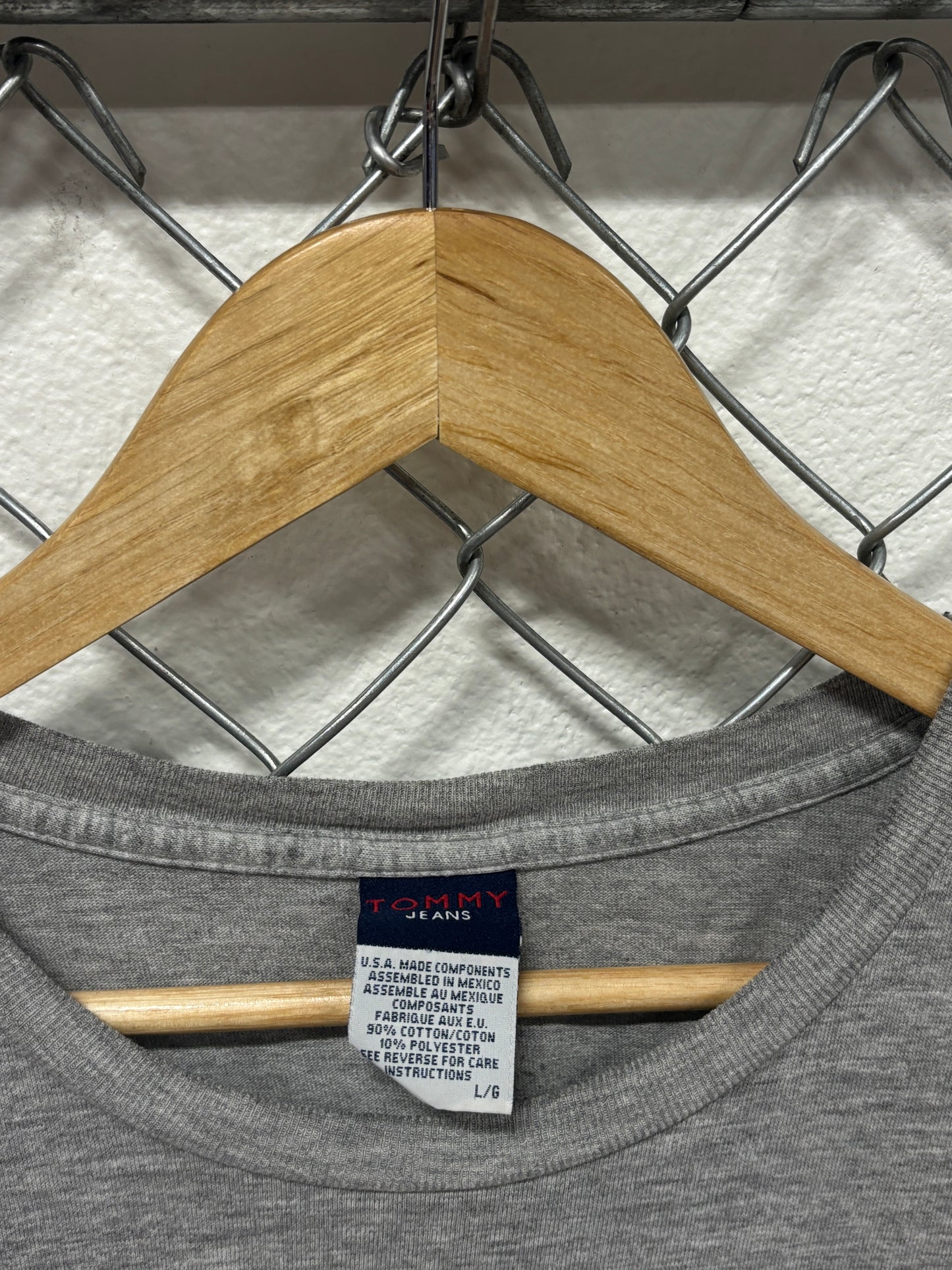 Vintage 90's Tommy Hilfiger Script Spellout Graphic Tee Size Large