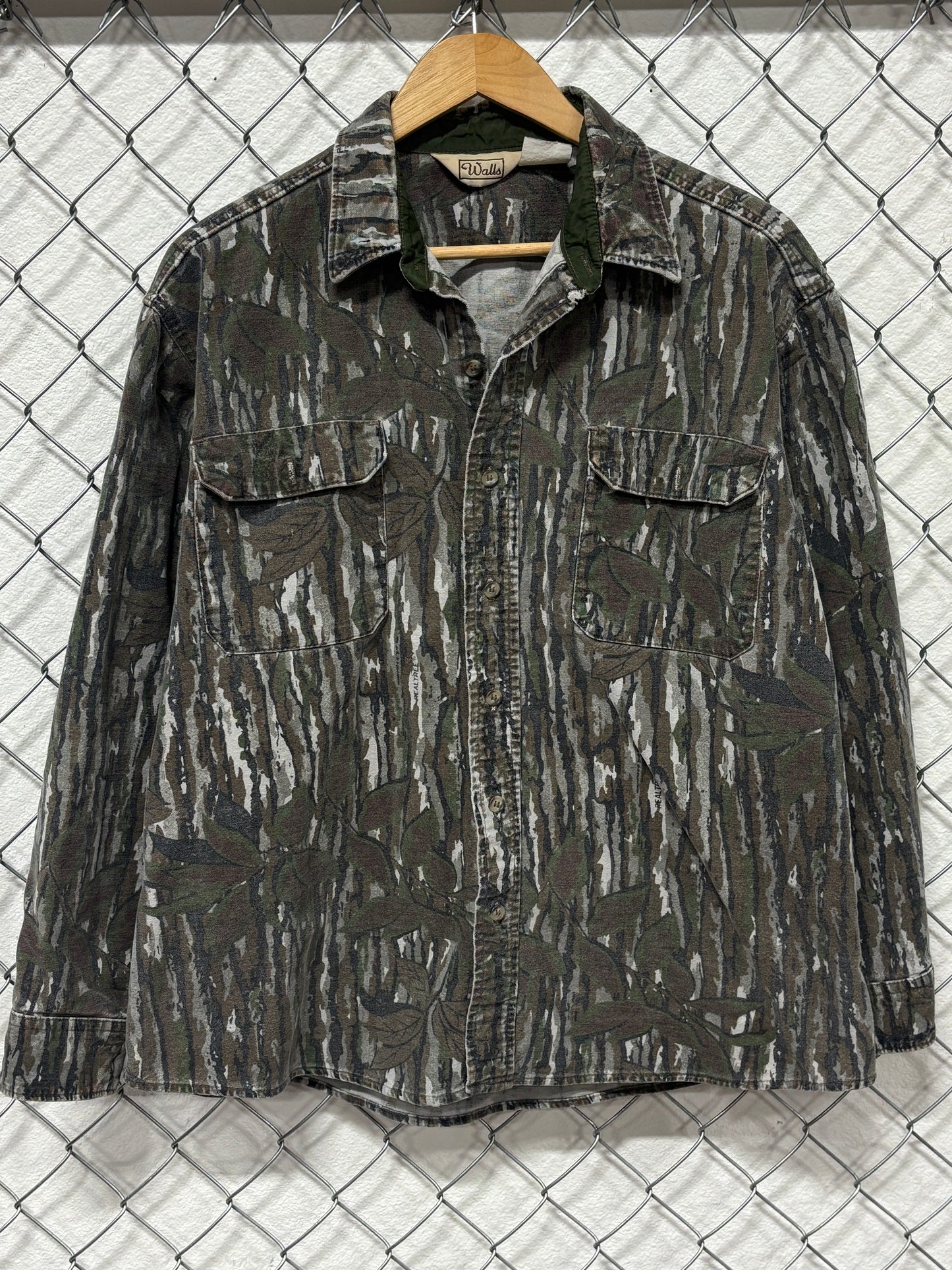 Vintage 90's Walls Tree Bark Camo Button Up Heavy Shirt Size XL