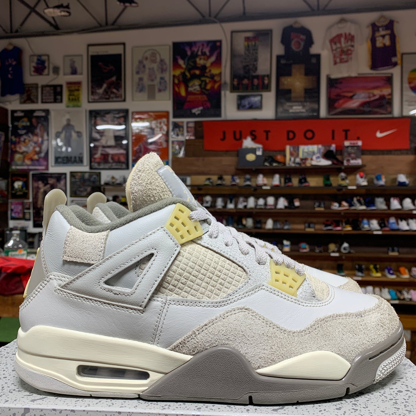 Jordan 4 'Craft' Size 10