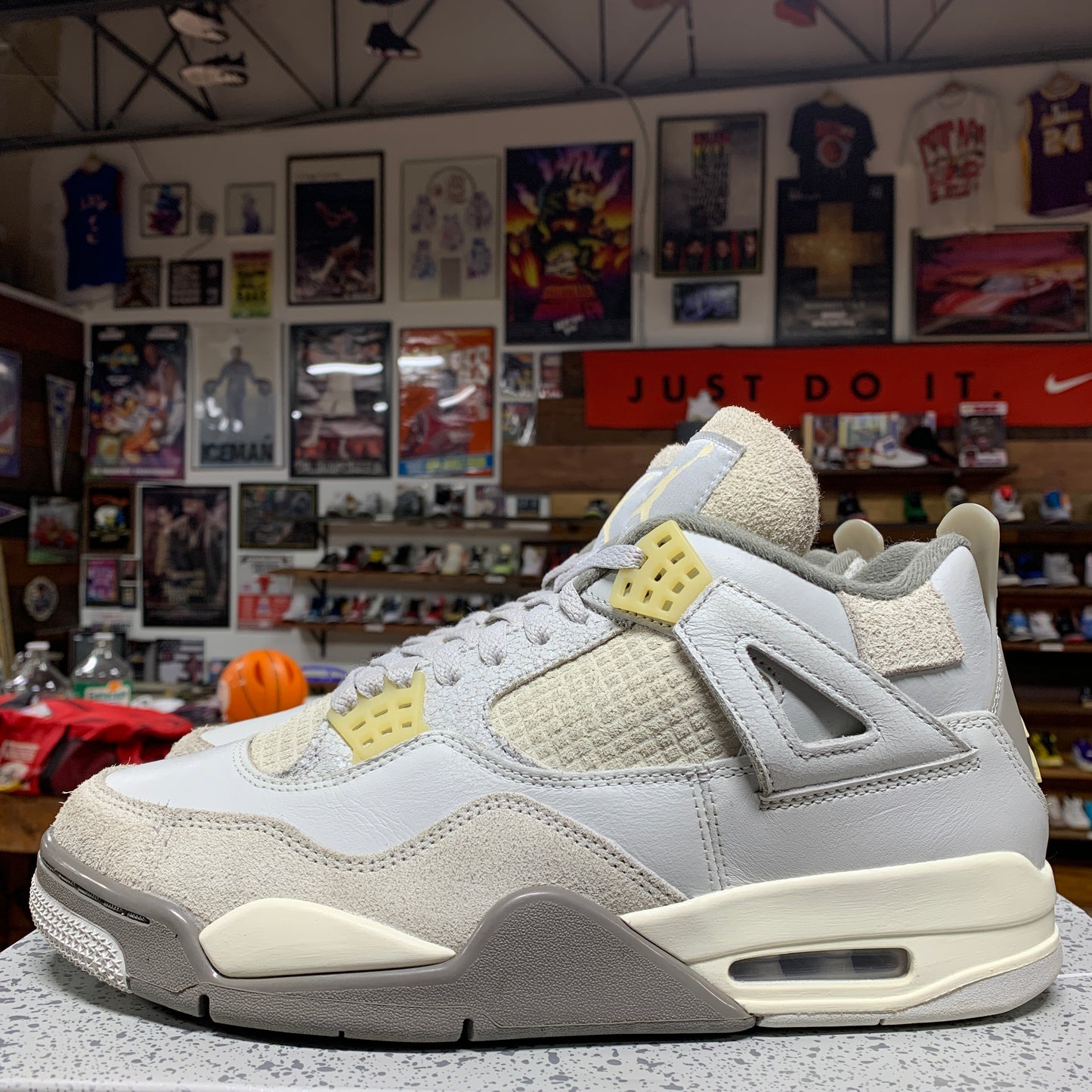 Jordan 4 'Craft' Size 10