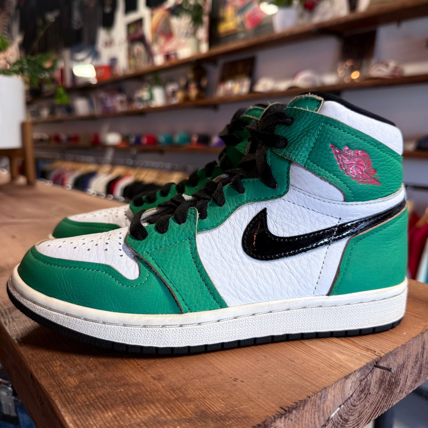 Jordan 1 'Lucky Green' Size 6.5W/5Y