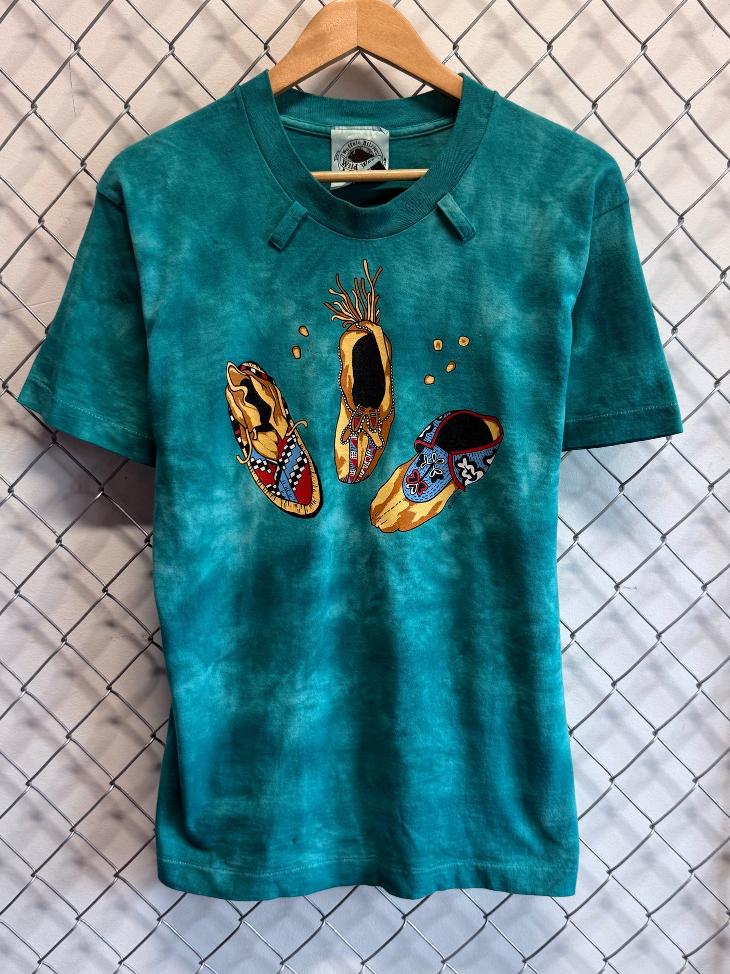 Vintage 90's Native American Moccasin Art Graphic Tee Size Medium