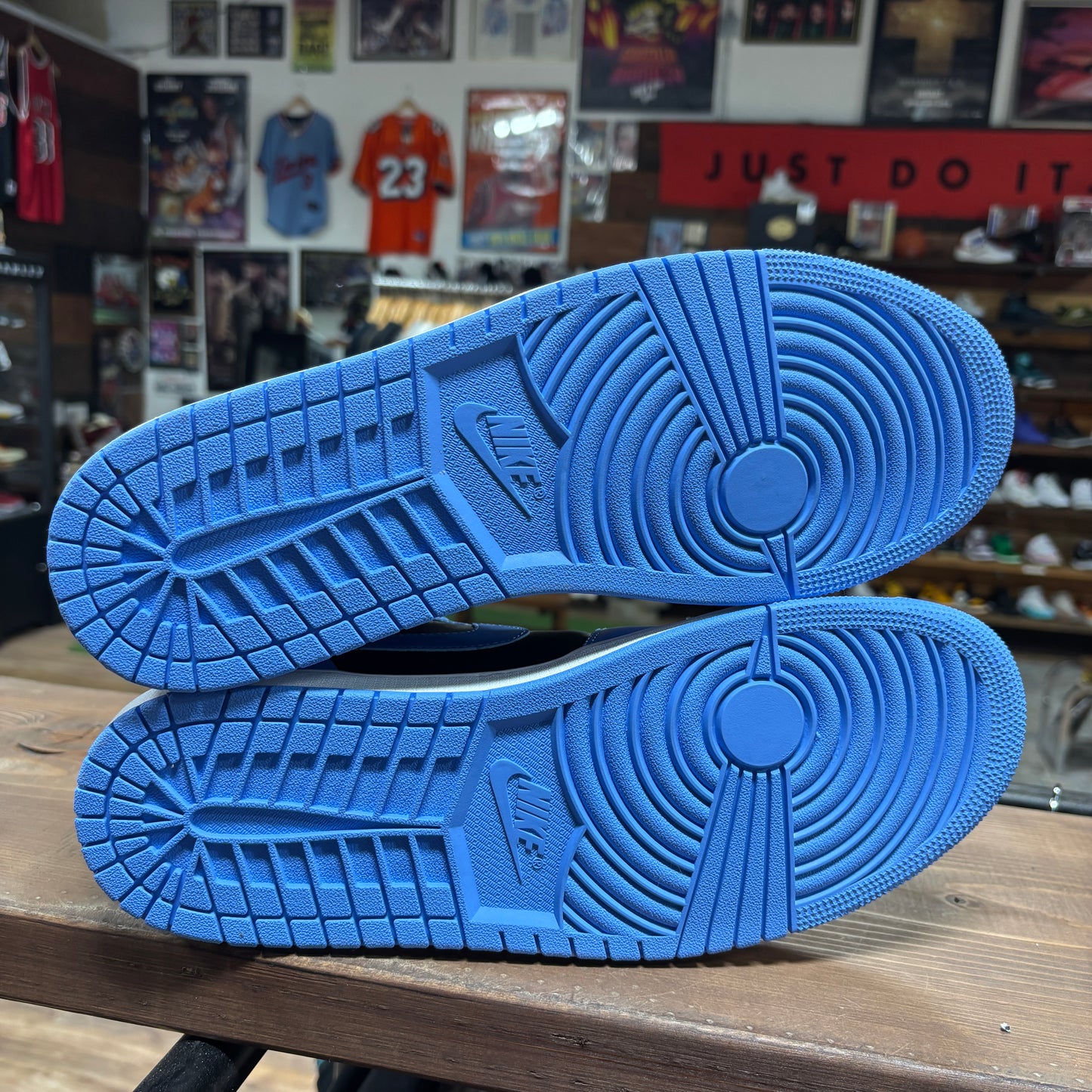 Jordan 1 Mid 'University Blue Black' Size 13