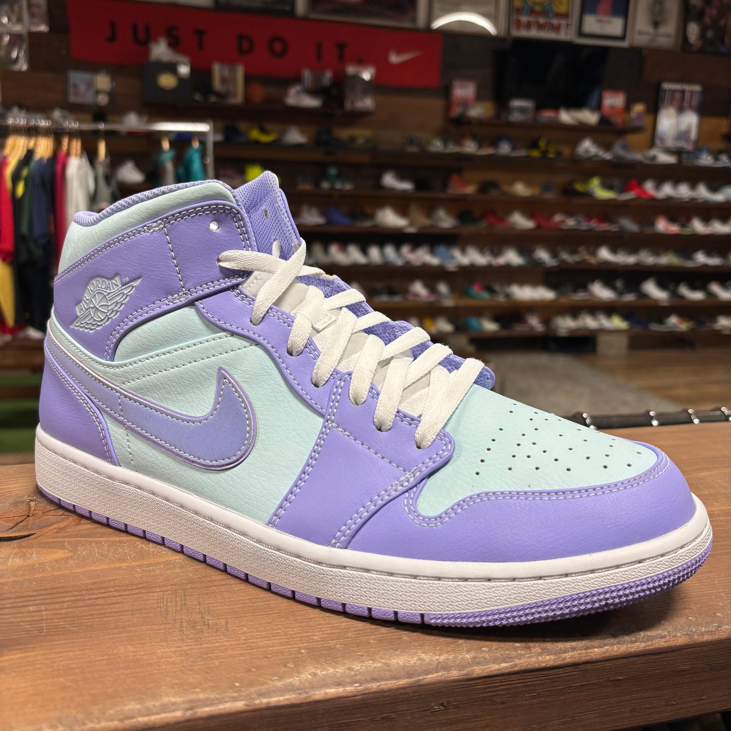 Jordan 1 Mid 'Purple Lilac' Size 13
