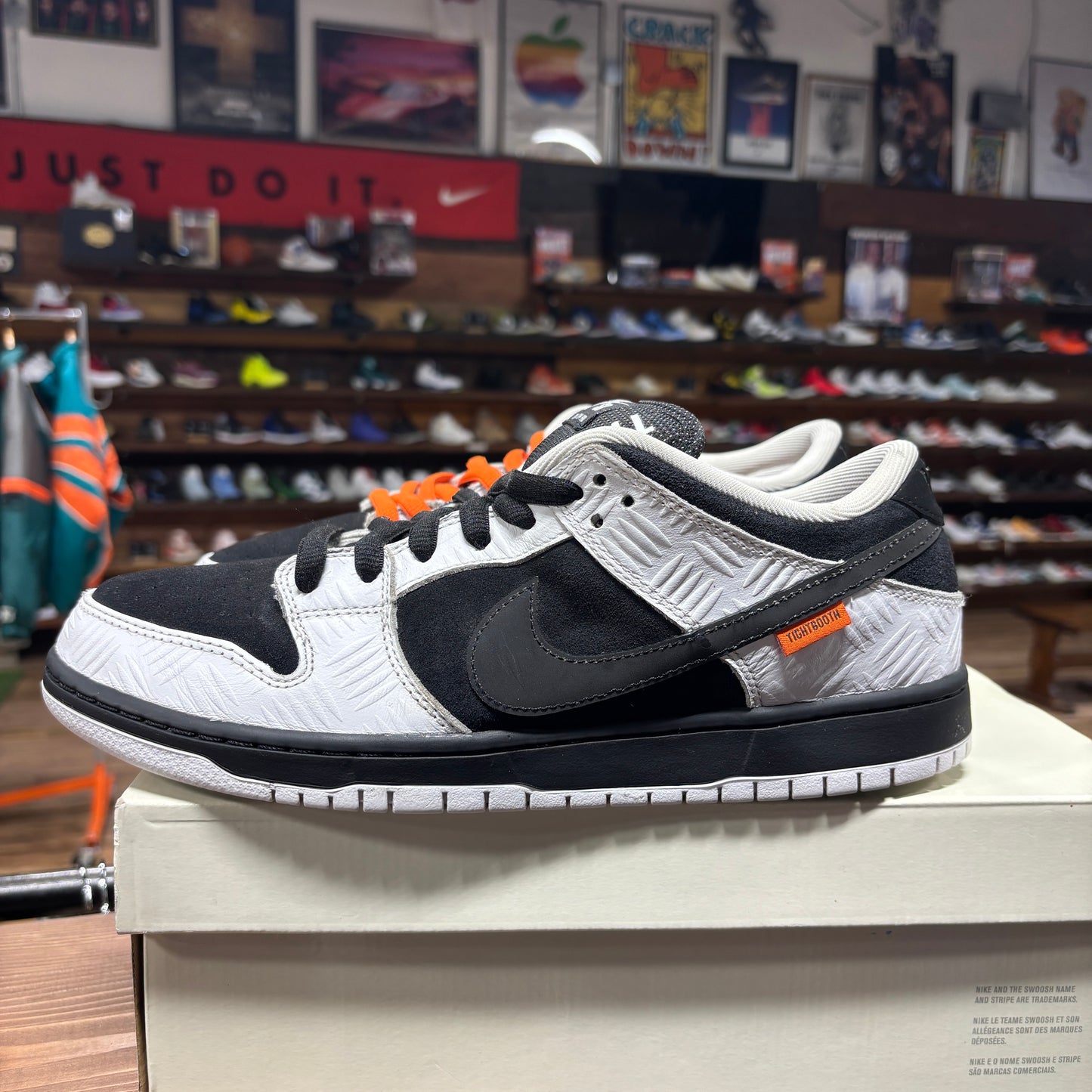 Nike SB Dunk Low 'Tightbooth' Size 12